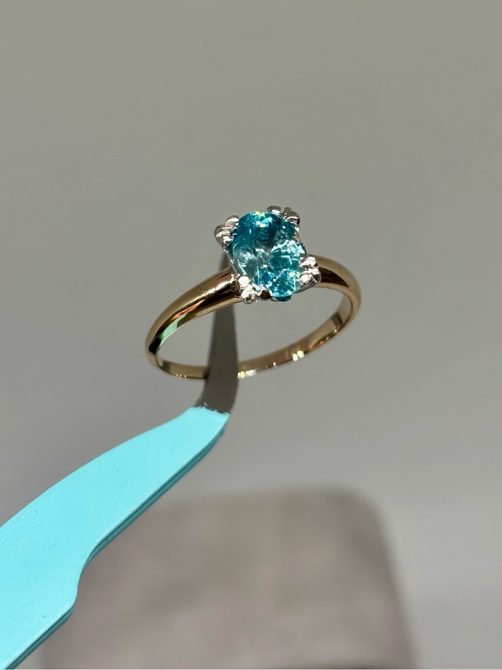14K Gold Ring with Natural Blue Zircon, size 6